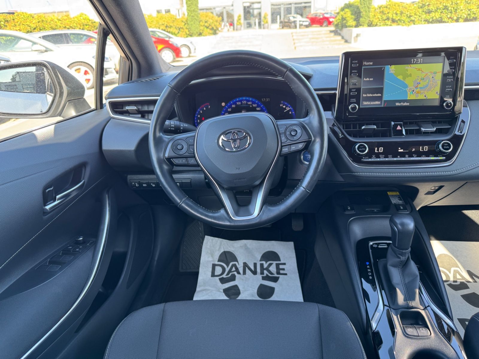 Toyota Corolla Hybrid - Samsaru's Car Outlet