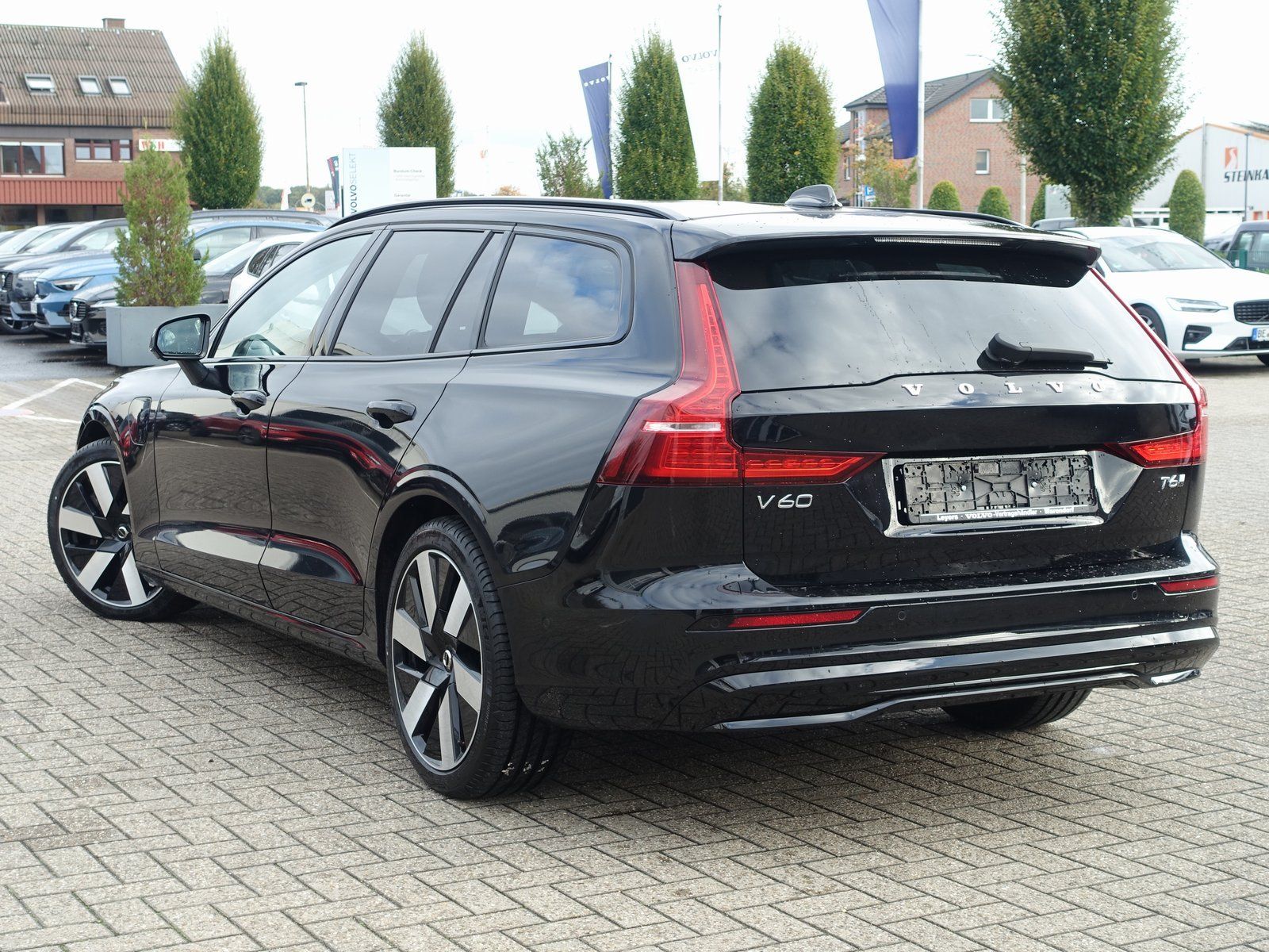 Volvo V60 Ultra T6 AWD Plug-in Hybrid/AHK/B&W/360°Cam