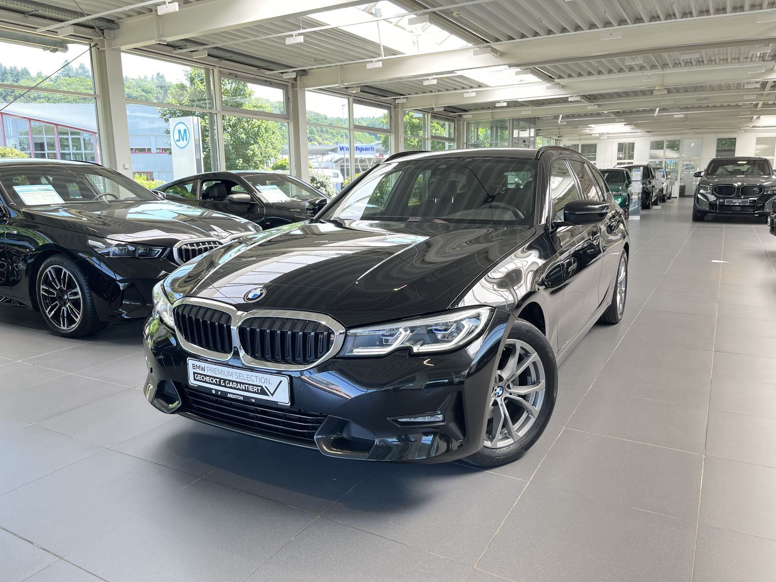 BMW 320i Touring Sport Line - Samsaru's Car Outlet