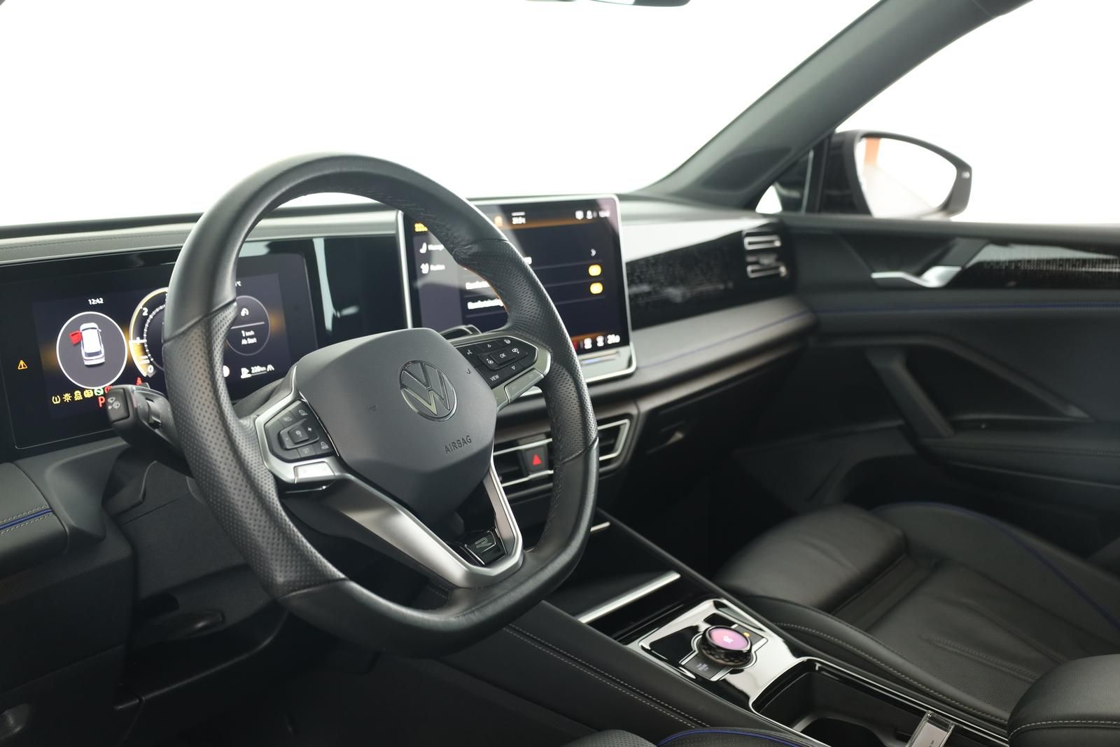 Volkswagen Tiguan 2.0 TDI 4M DSG R-Line Leder Pano Navi 360