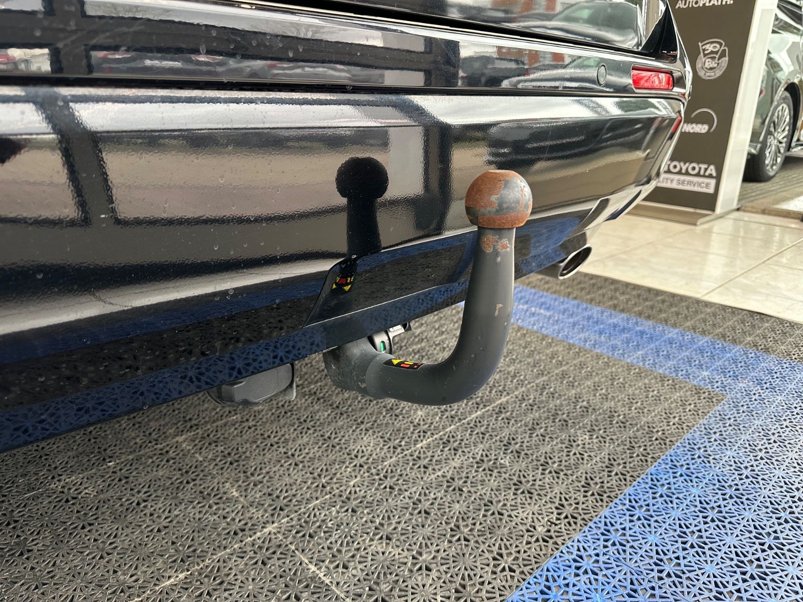 Toyota RAV4 Plug-in Hybrid 4x4 - Samsaru's Car Outlet