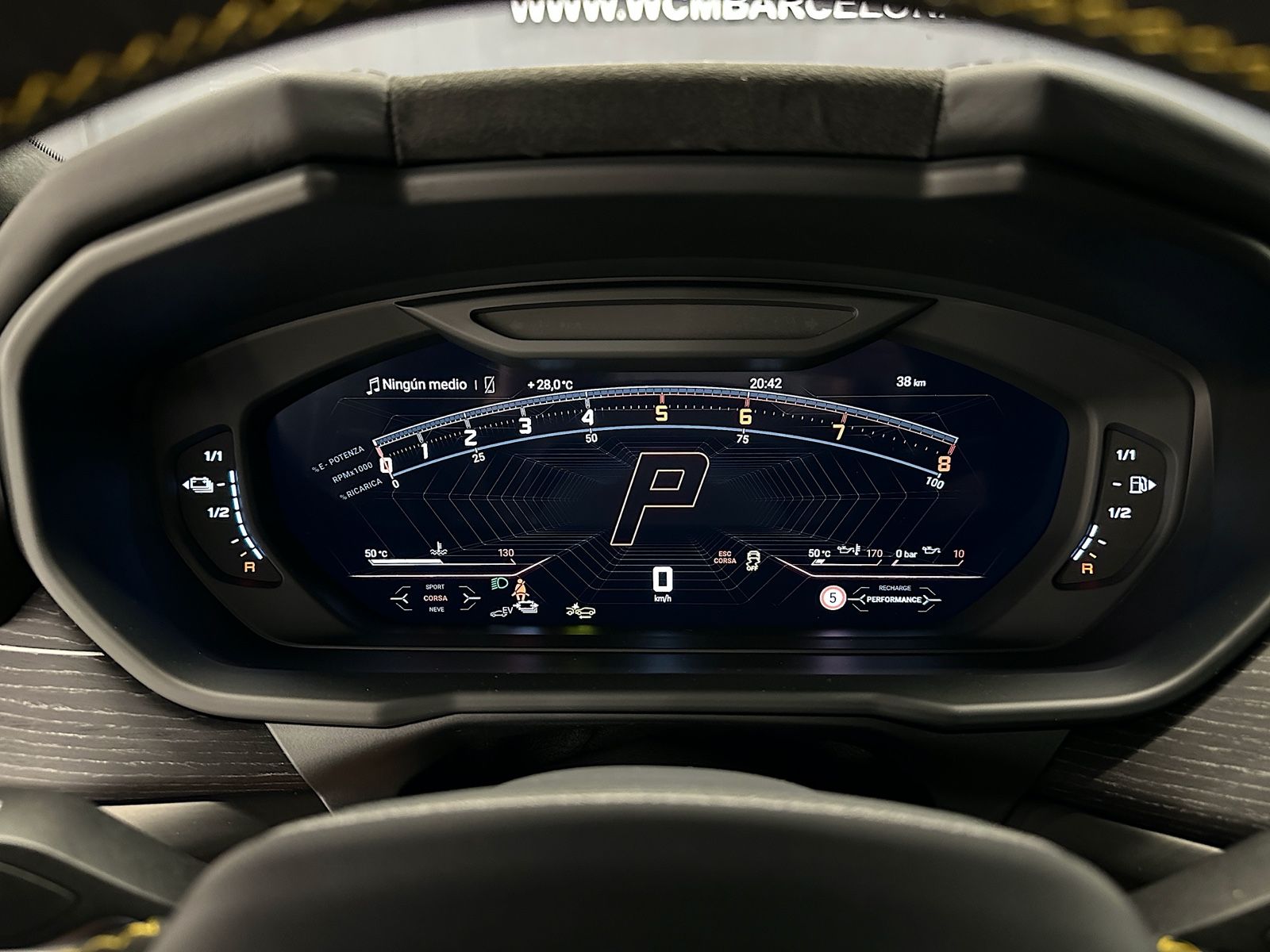 Lamborghini Urus 4.0 V8 PHEV SE - Samsaru's Car Outlet