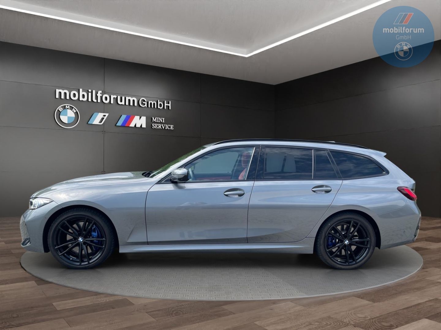 BMW 330 i xDrive Touring M-Sport DriveAssist Prof