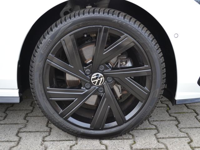 Volkswagen Golf VIII Variant 2.0 TSI DSG R-Line Black - Samsaru's Car Outlet