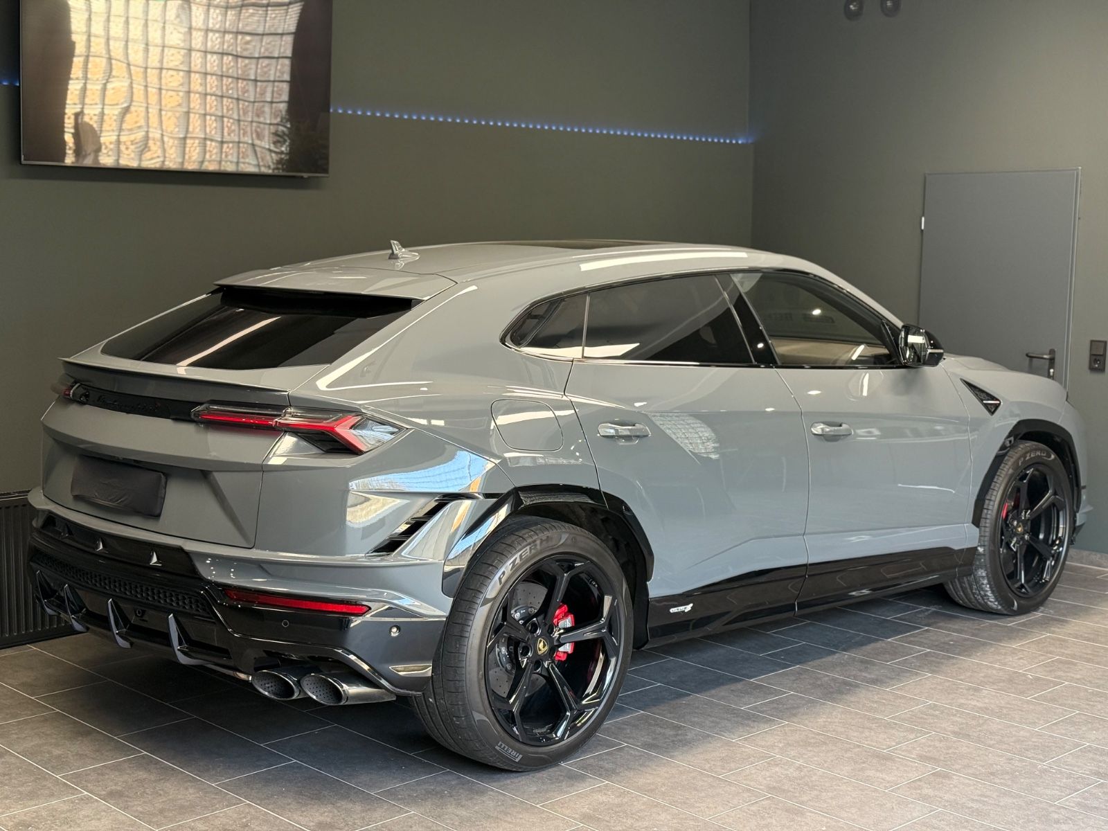 Lamborghini Urus S - Samsaru's Car Outlet
