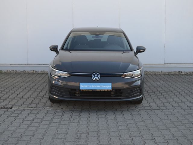 Volkswagen Golf VIII 1.5 TSI Life - Samsaru's Car Outlet