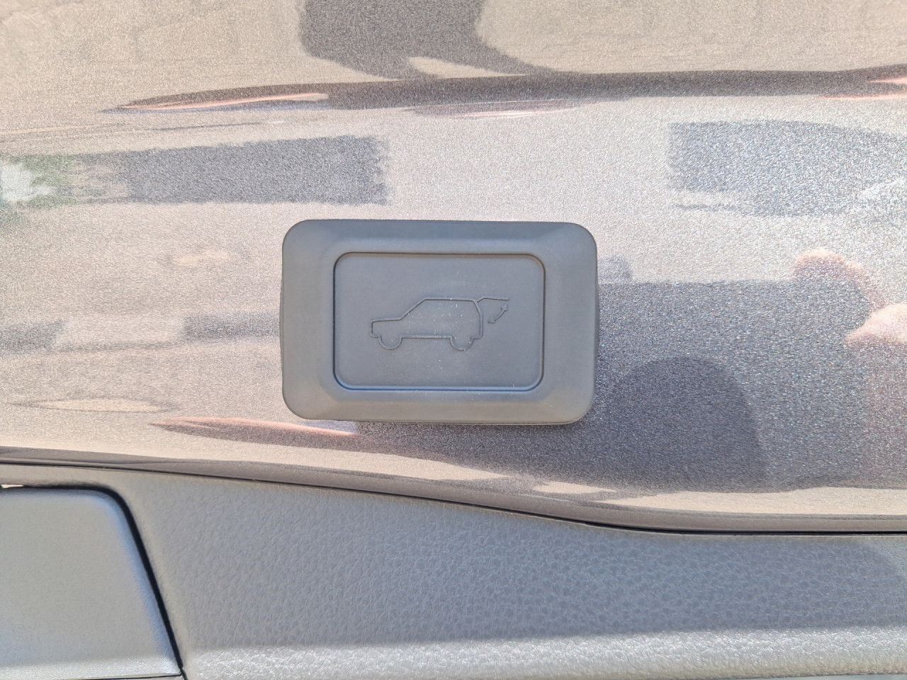 Toyota RAV4 4x4 Hybrid Navi,el.Heckklappe, SHZ vorn