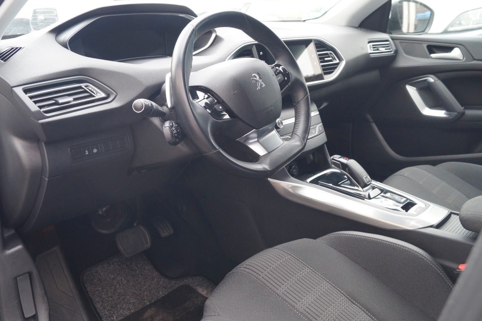 Peugeot 308 SW - Samsaru's Car Outlet
