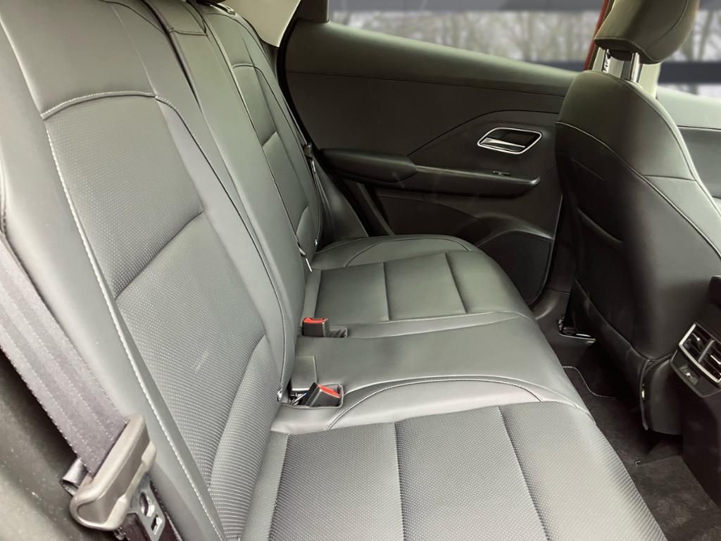 MG ZS Hybrid+ Luxury 360 DISTR SPUR PDC SHZ