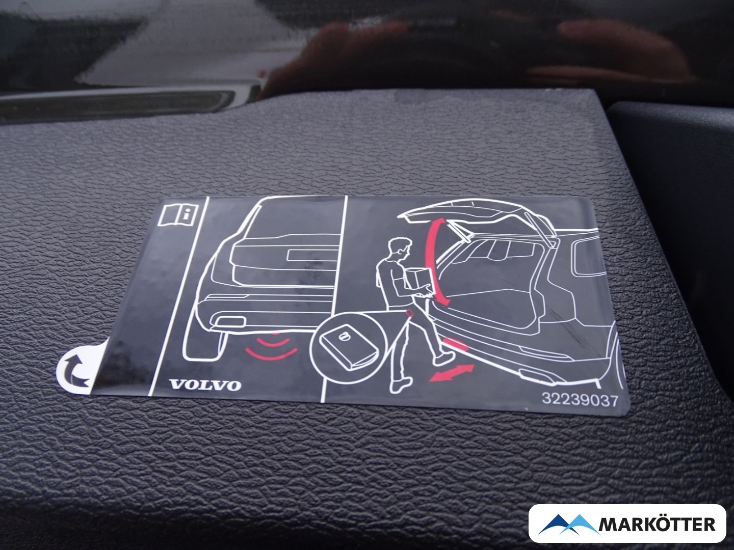 Volvo V60 T8 Plus Bright Recharge AWD/AHK/360°CAM/