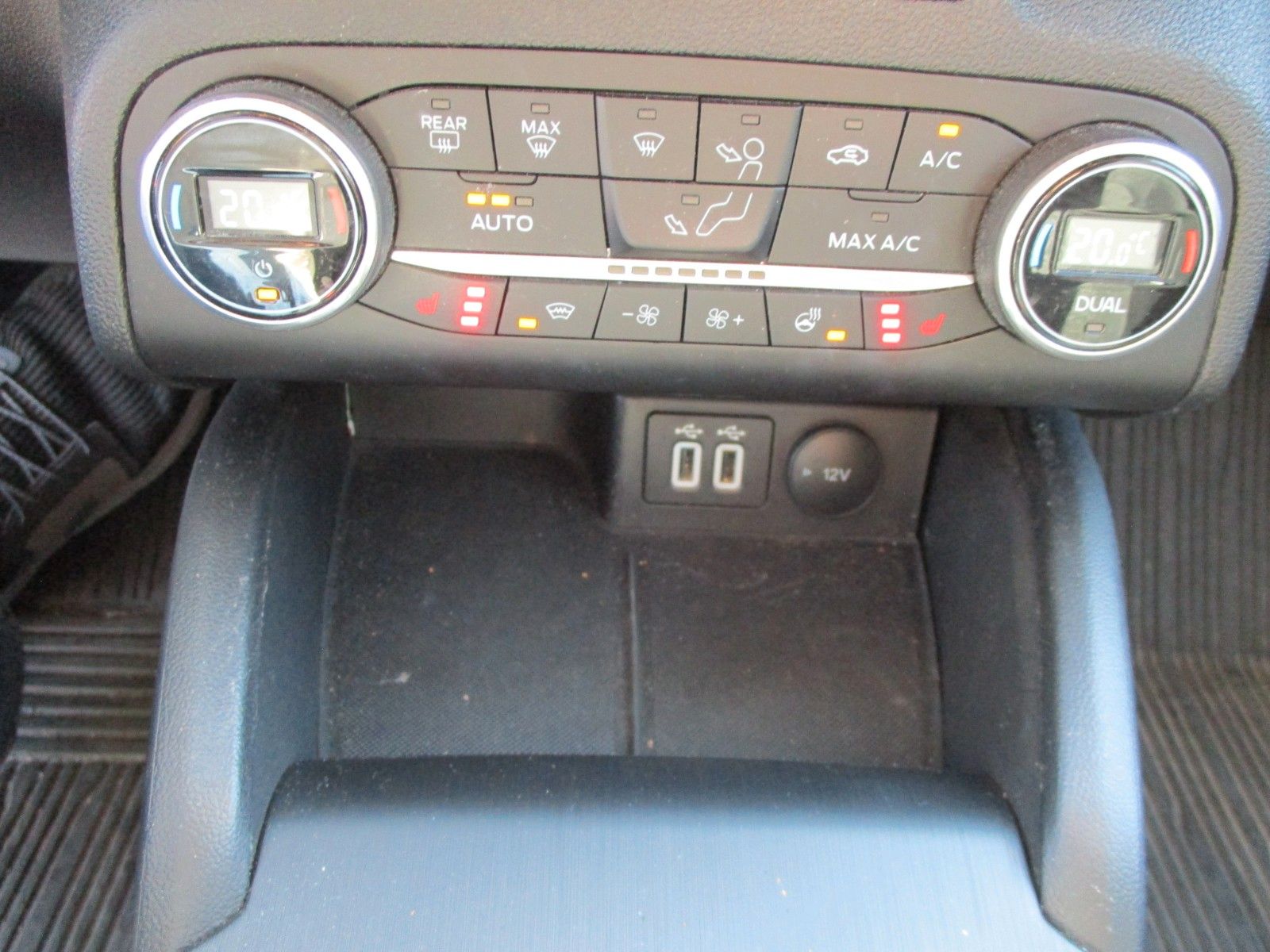 Ford Focus Turnier 1.0 EcoBoost ACTIVE - Samsaru's Car Outlet