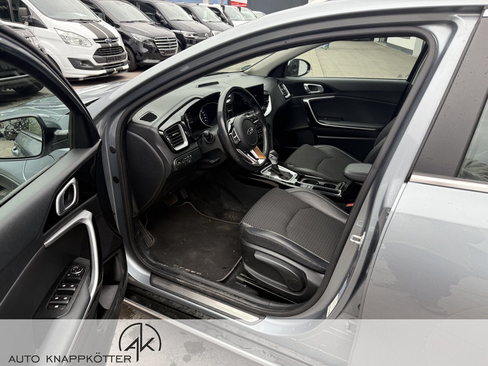 Kia Xceed 1.6 Plug-in Hybrid Vision - Samsaru's Car Outlet