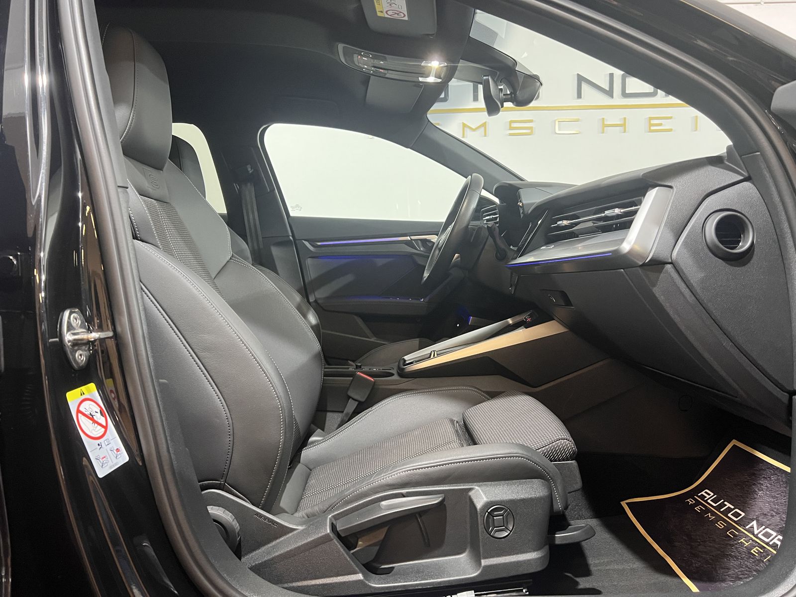 Audi A3 40 TFSIe S-line - Samsaru's Car Outlet