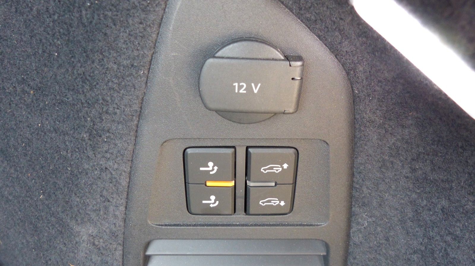 Volkswagen Touareg Elegance 4Motion - Samsaru's Car Outlet