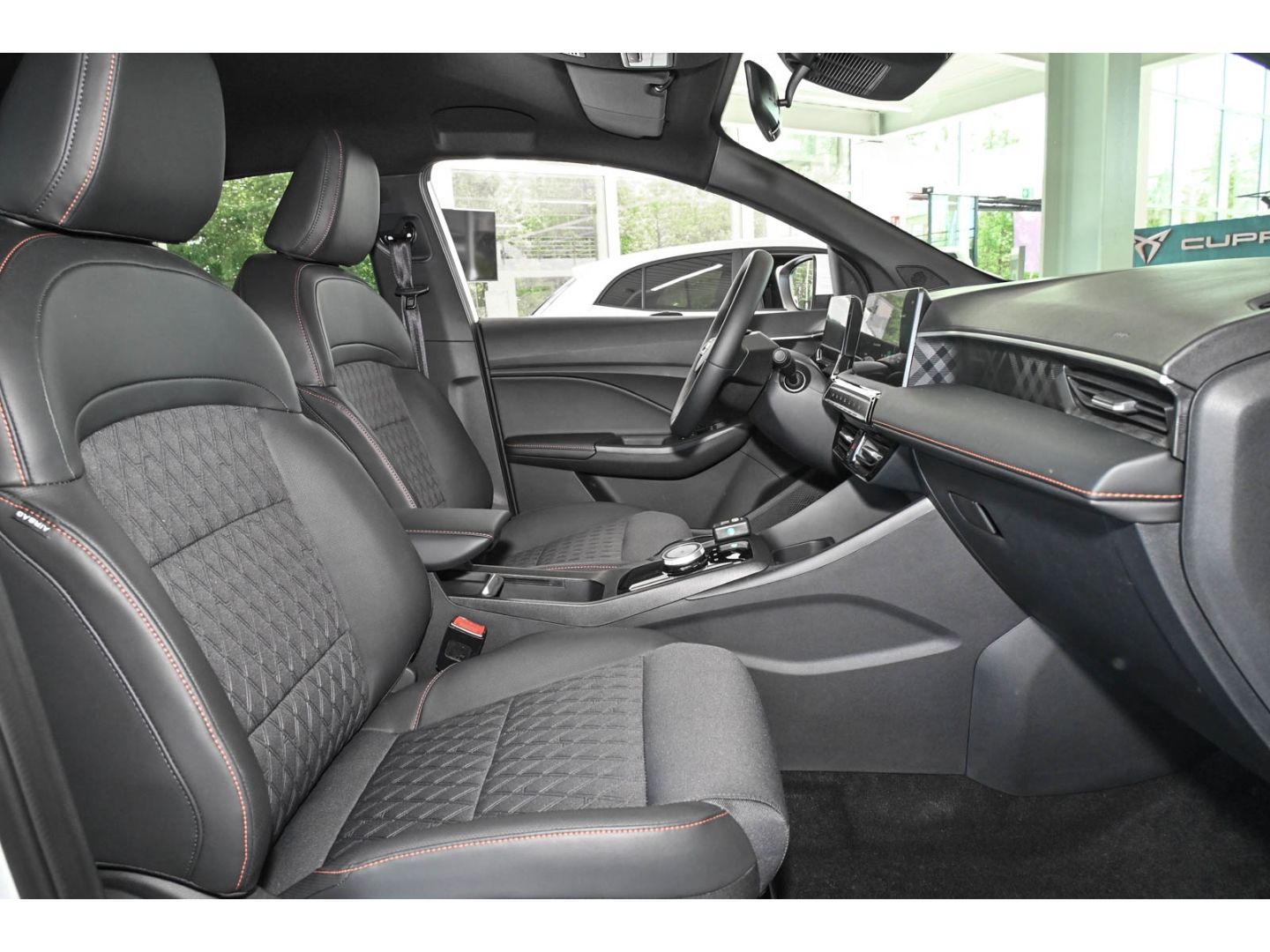 MG3 1.5 Hybrid+LUXURY+ALLWETTER+360°+SHZ+LHZ+DAB