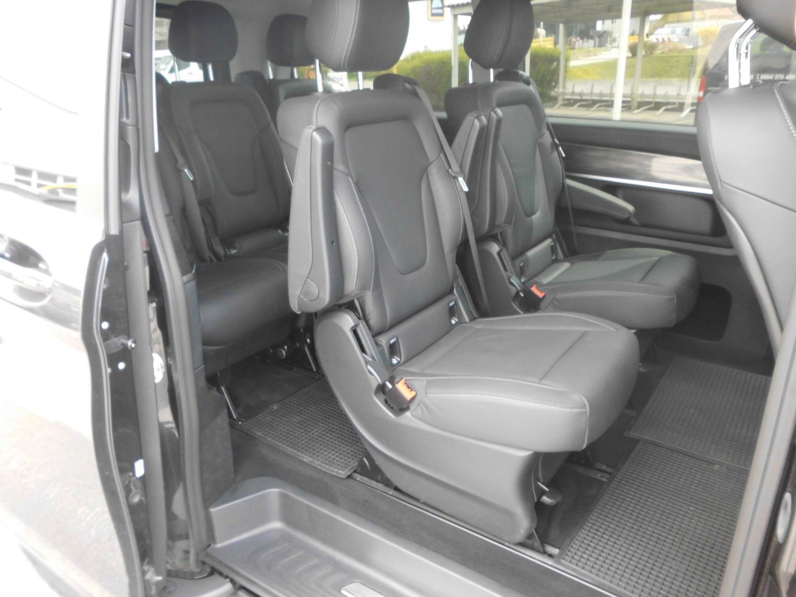 Mercedes-Benz V 220 d AVANTGARDE - Samsaru's Car Outlet