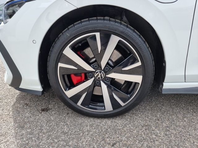 Volkswagen Golf VIII 1.5 eHybrid GTE IQ.LIGHT AHK NAVI KEYL