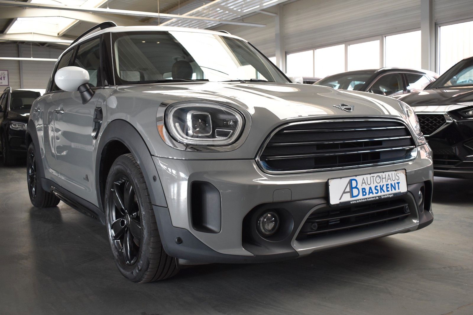 MINI Cooper D Countryman All4 Chili - Samsaru's Car Outlet