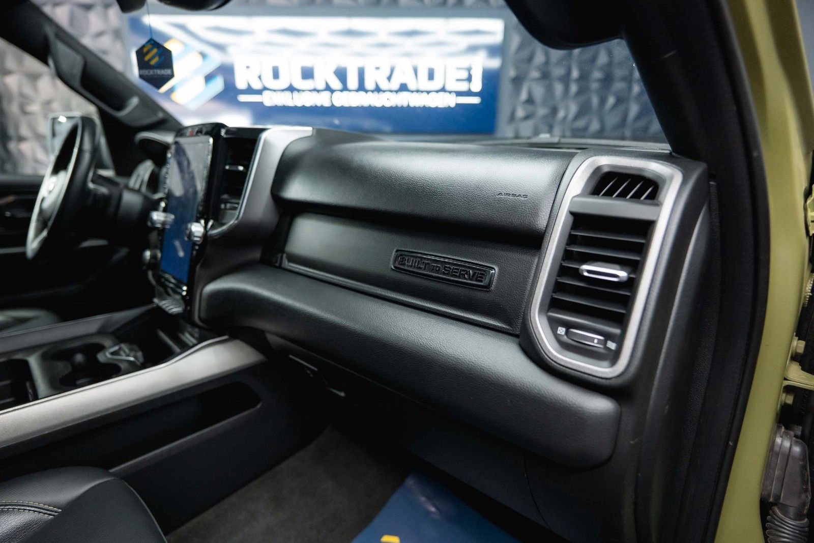 Dodge RAM 5.7 V8 HEMI 4x4 LARAMIE OFFROAD TRX Styling