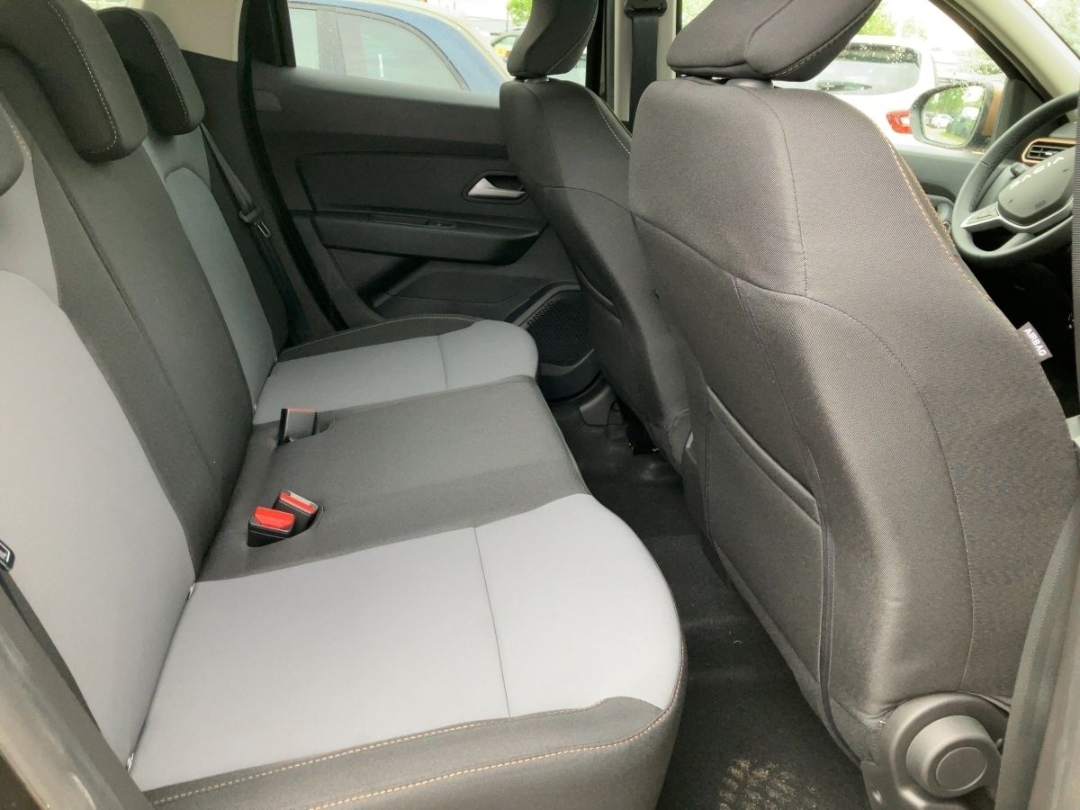 Dacia Duster Extreme TCe 150 - Samsaru's Car Outlet