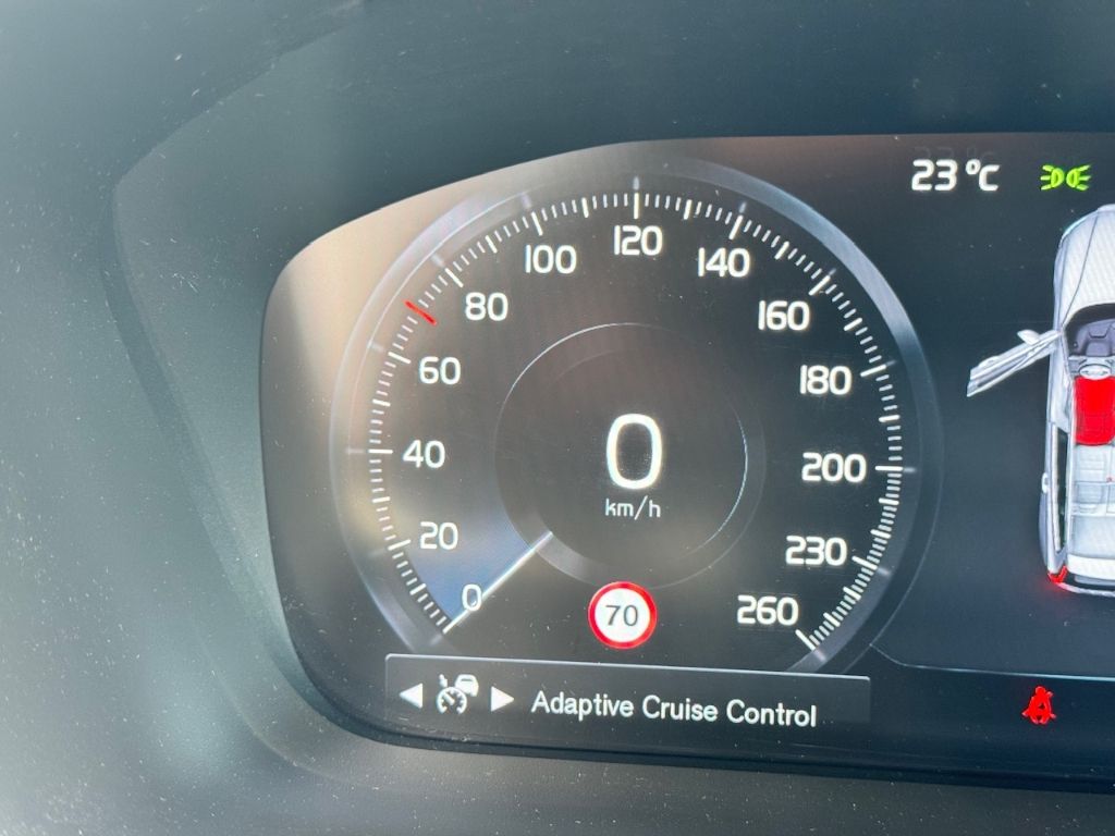 Volvo V60 Inscription Expression Recharge Plug-In Hybr