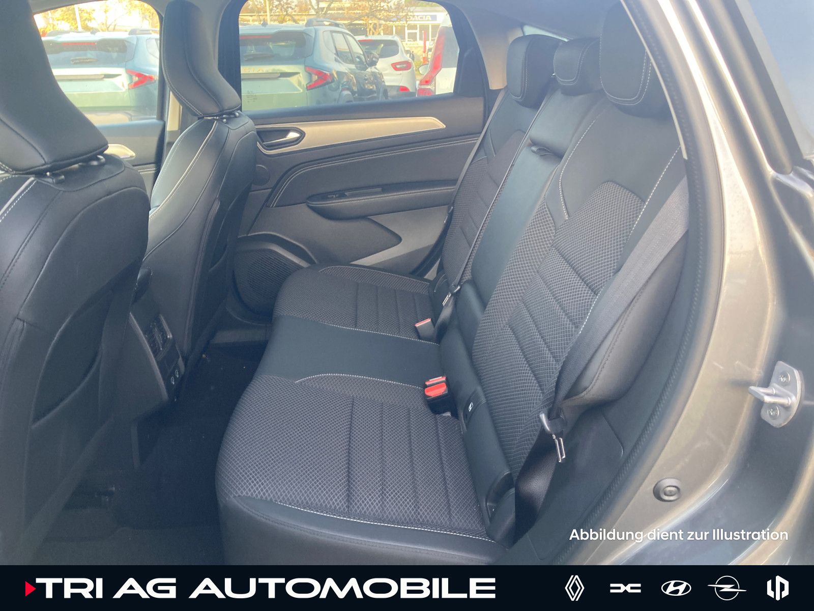 Renault Arkana Intens E-Tech Hybrid - Samsaru's Car Outlet