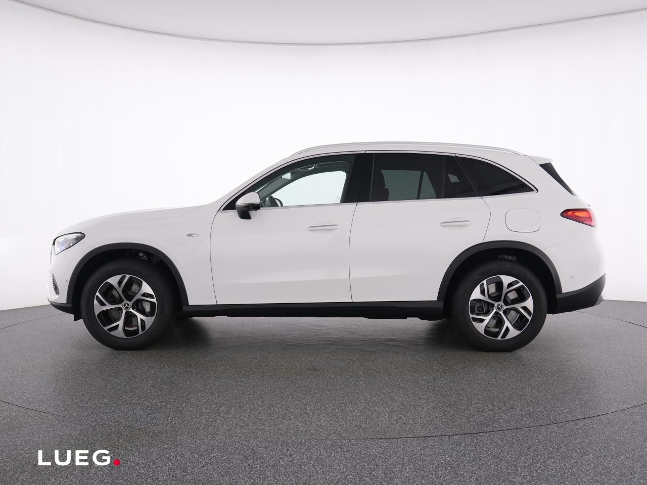 Mercedes-Benz GLC 300 e 4M AVANTGARDE+PANO+AHK+FAHRASS+KEYLESS