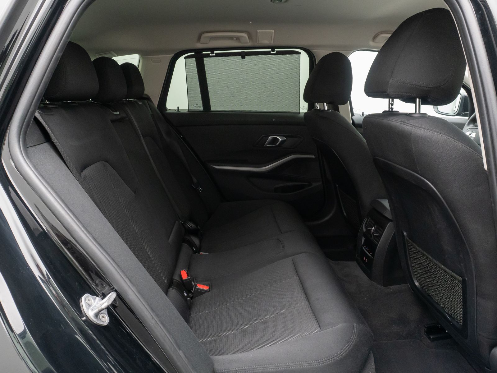 BMW 330e xD - Samsaru's Car Outlet