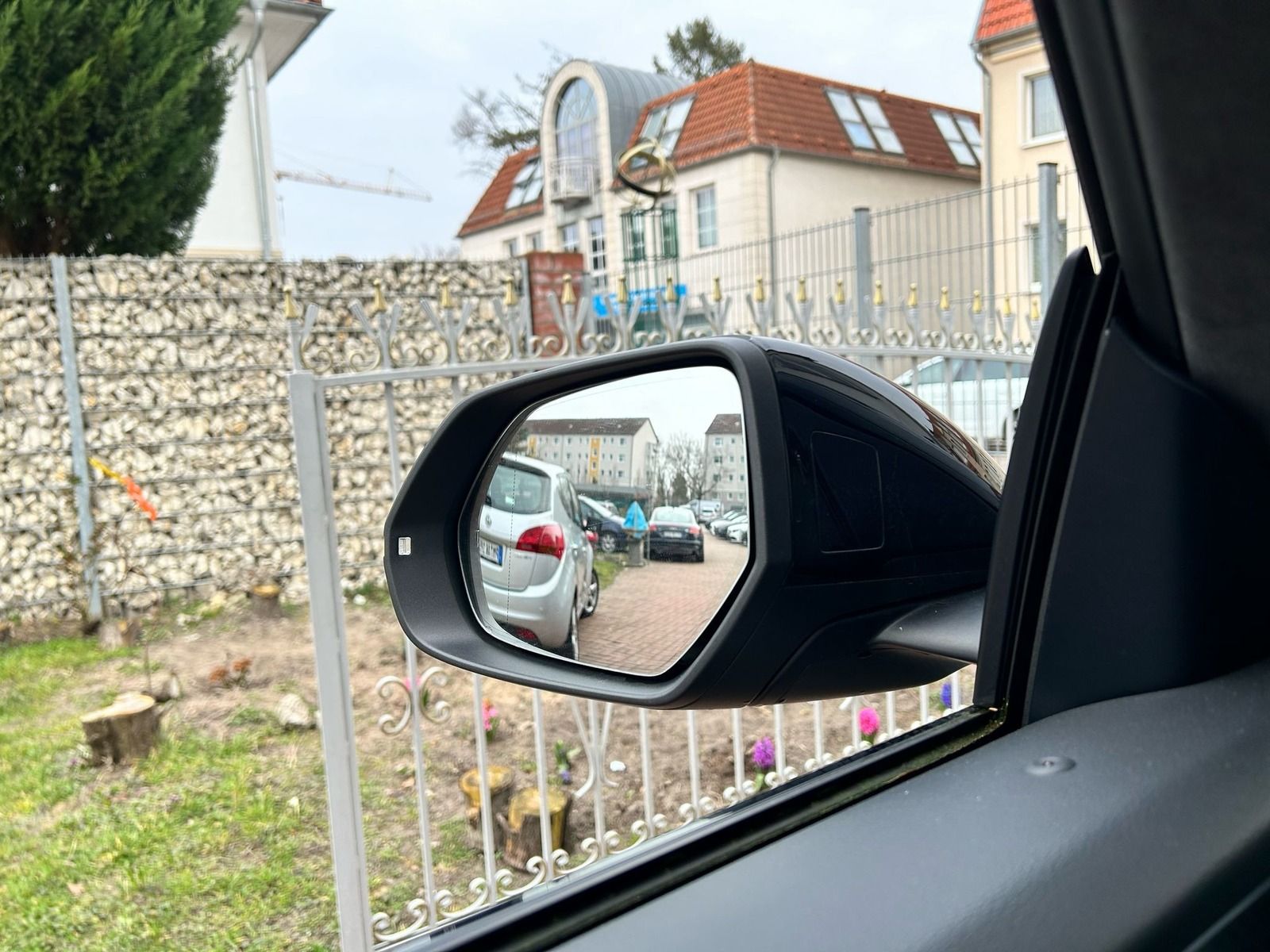 Audi RSQ8 4.0 TFSI QUT*MATRIX*PANO*CARBON*HUD*360°
