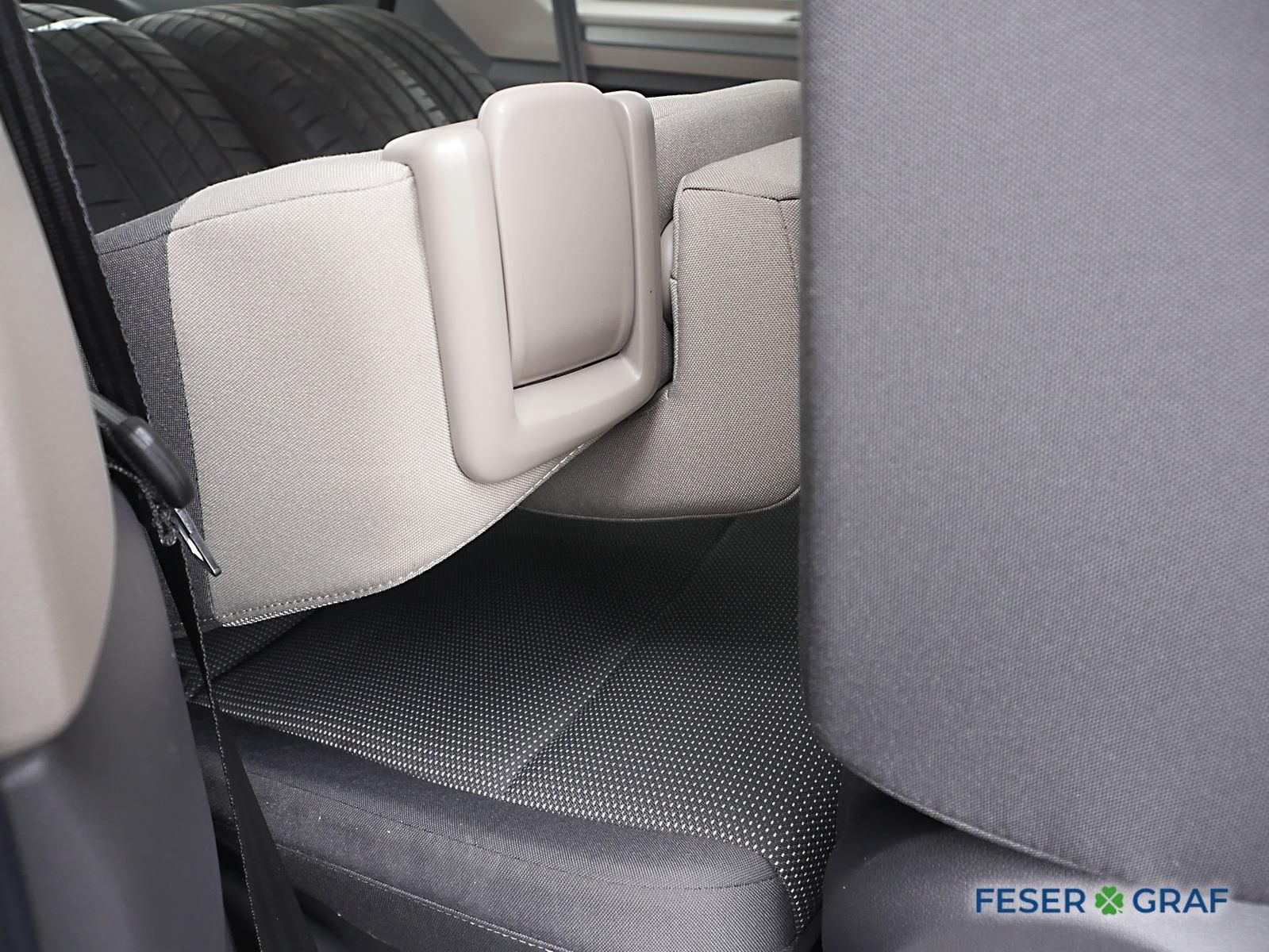 Volkswagen T7 Multivan Life 1.5 TSI - Samsaru's Car Outlet