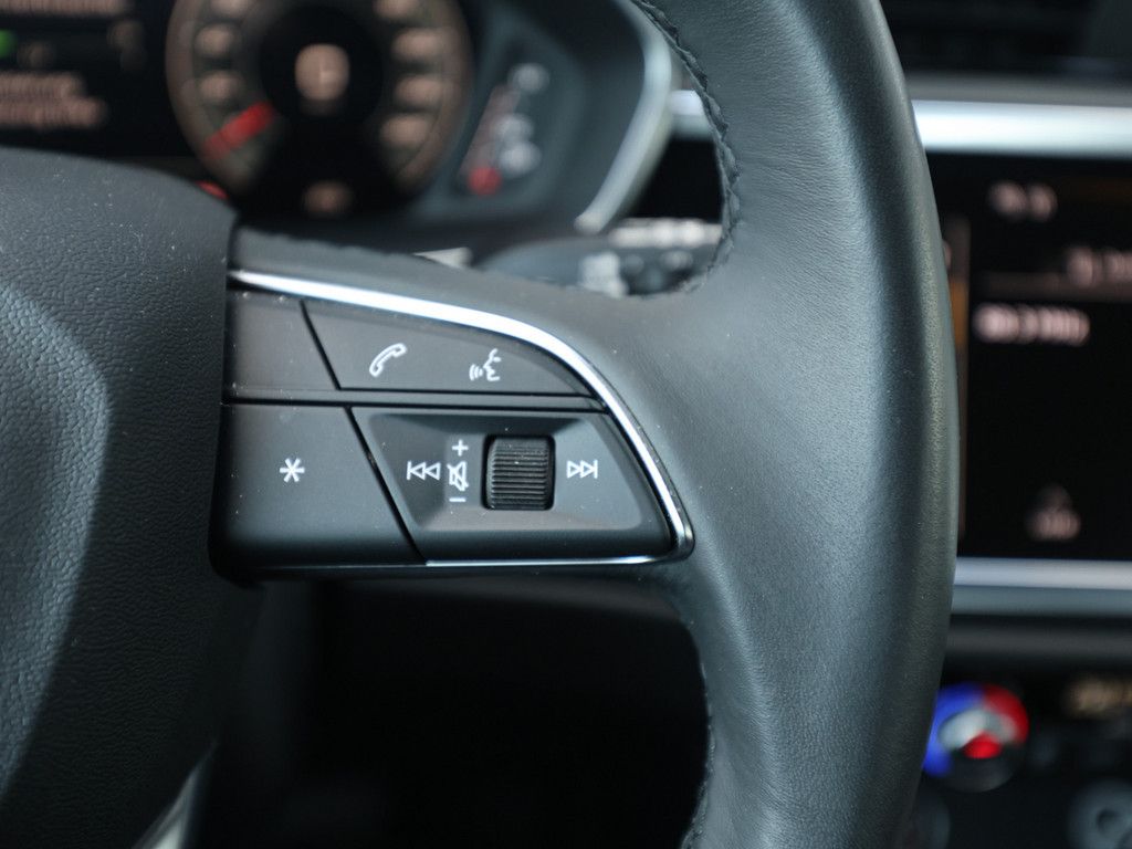 Audi Q3 S line 35 TDI quattro - Samsaru's Car Outlet