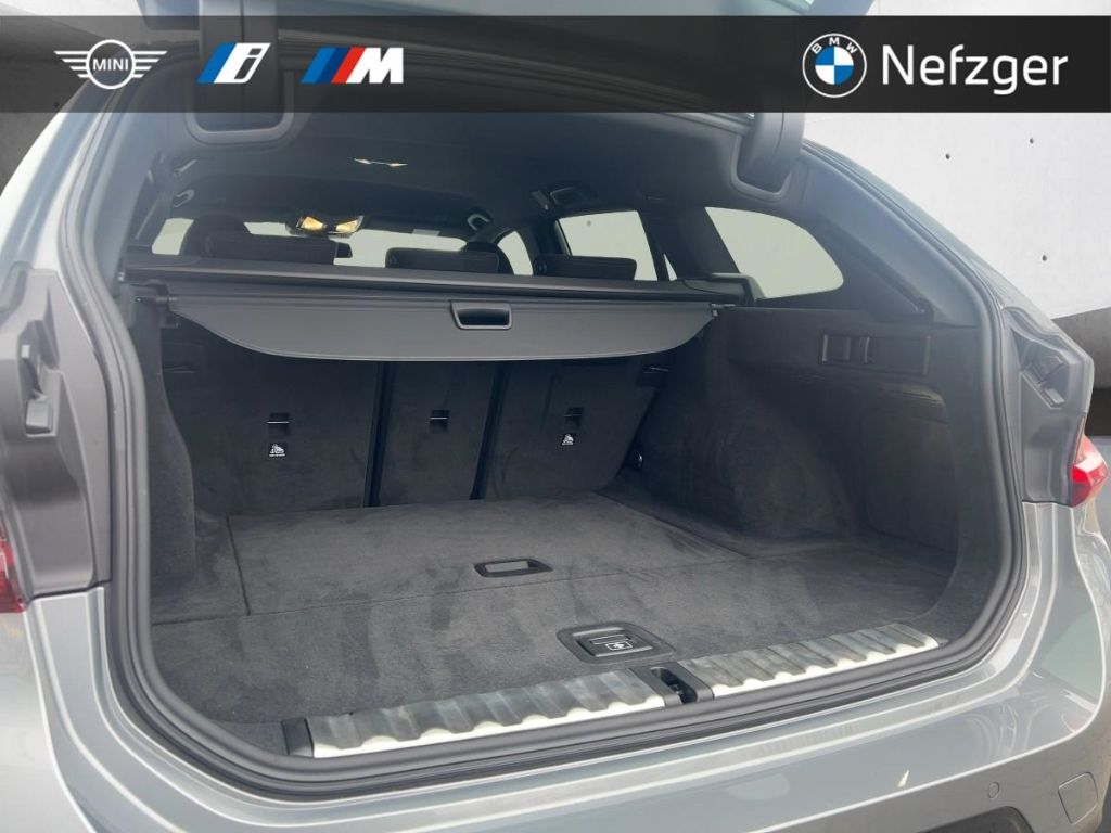 BMW 330 d xDrive Touring M Sport Park-Assistent HiFi