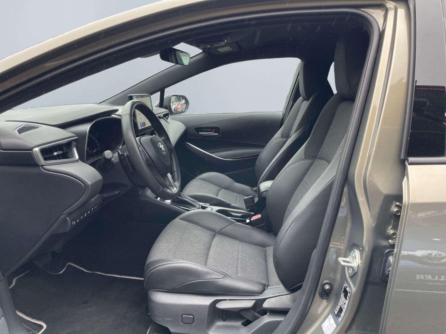 Toyota Corolla 2.0 Hybrid TS Team D *Technik Paket*CAM*