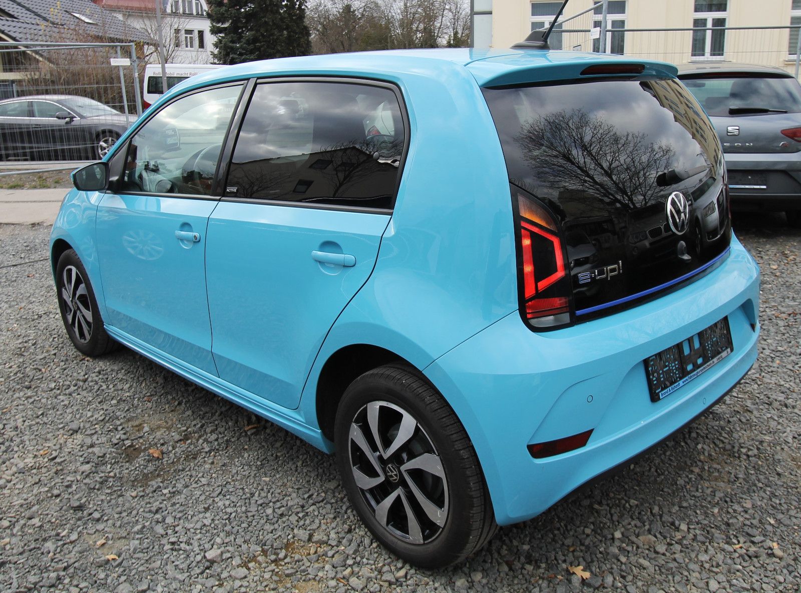 Volkswagen up! e-up! Active - Samsaru's Car Outlet