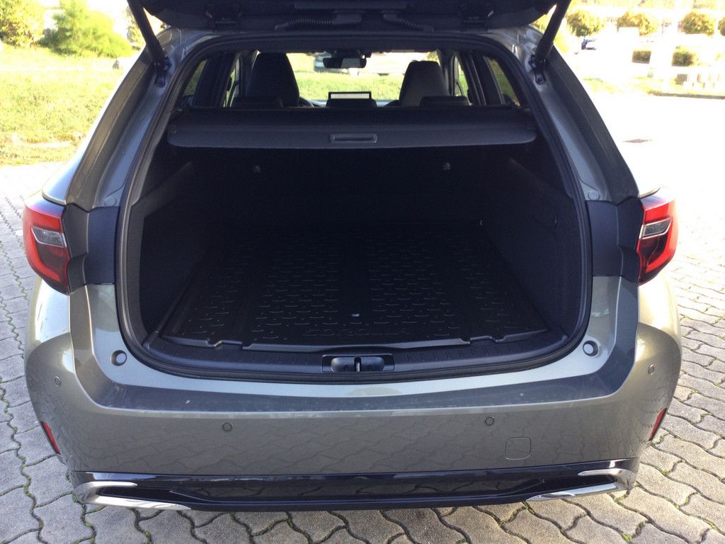 Toyota Corolla Touring Sports 2.0 Hybrid Team D