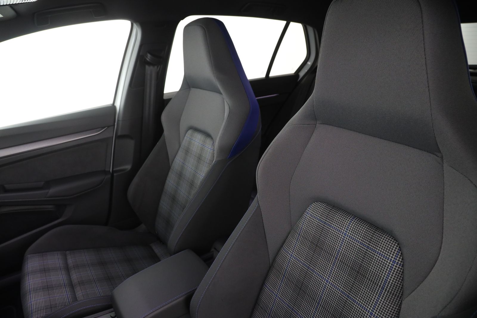 Volkswagen Golf VIII GTE 1.5 TSI DSG eHybrid | NAVI | LED |