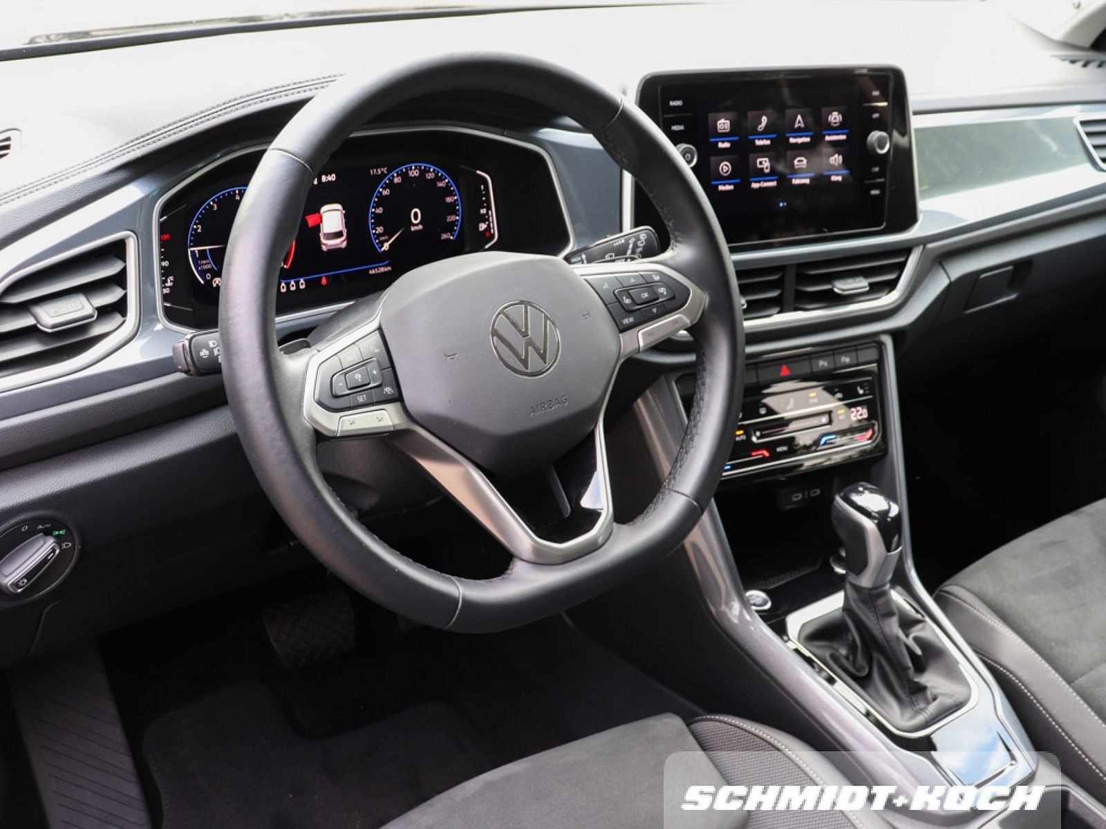 Volkswagen T-Roc Style 1.5 TSI OPF DSG - Samsaru's Car Outlet
