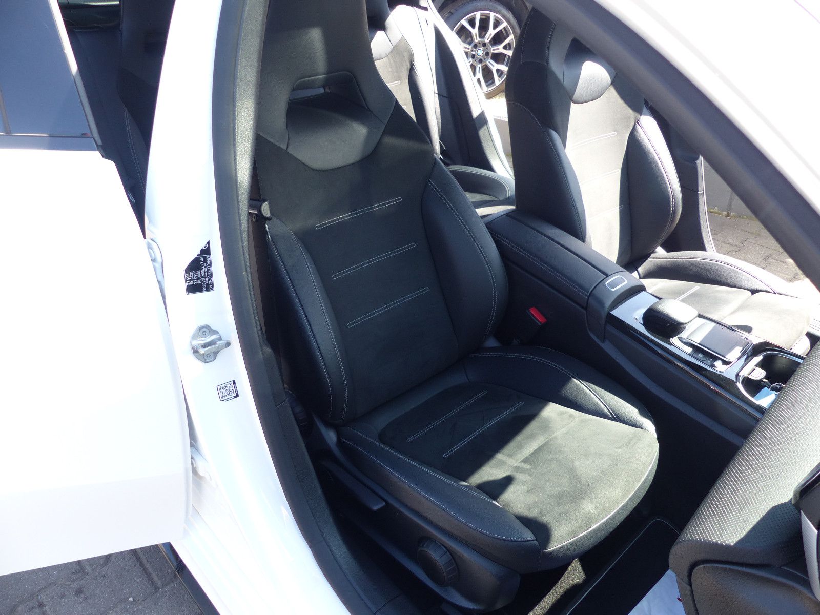 Mercedes-Benz A 180 Edition - Samsaru's Car Outlet