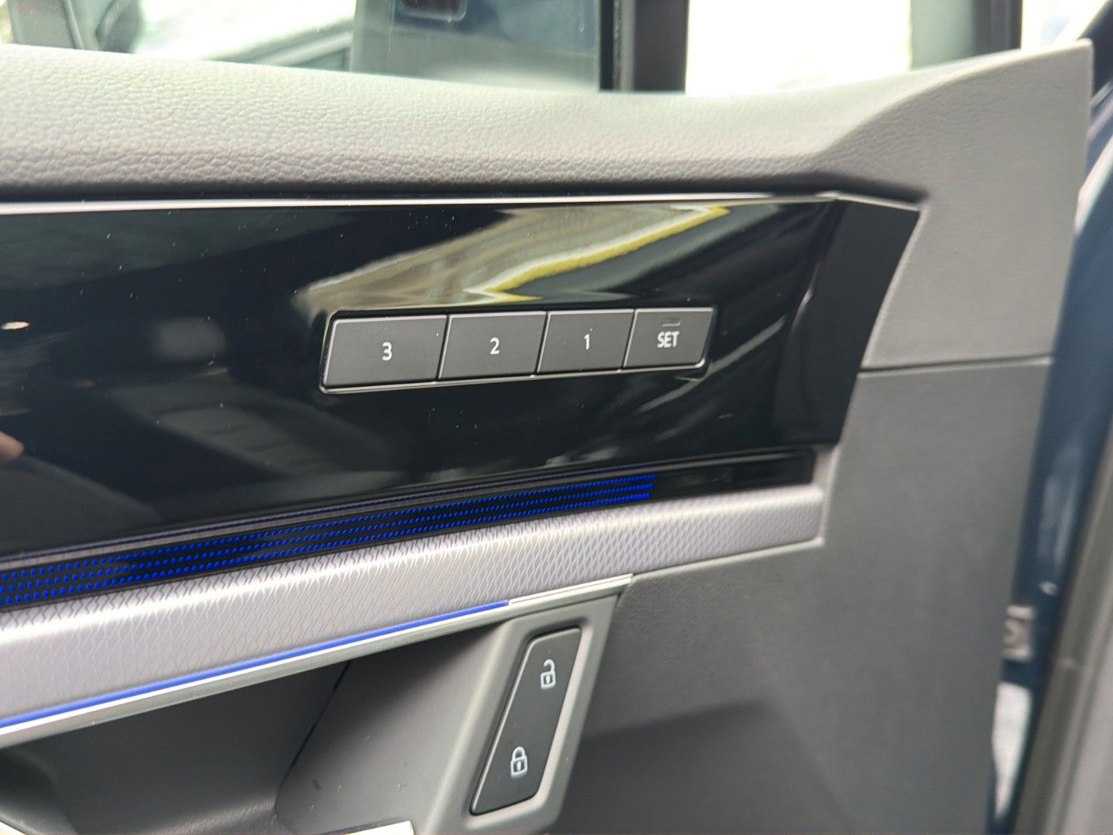 Volkswagen Touareg TDI 4Motion R Line 21" DYNAUDIO SD LEDER