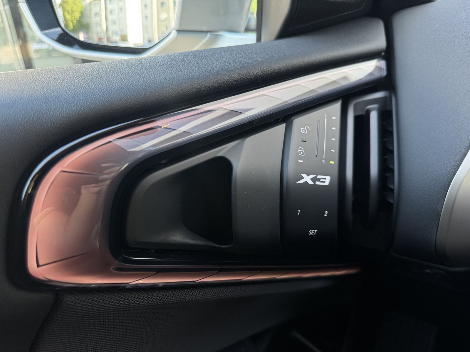 BMW X3 20 xDrive AdapLED DA+ PA+ AHK HuD H/K 19"LM