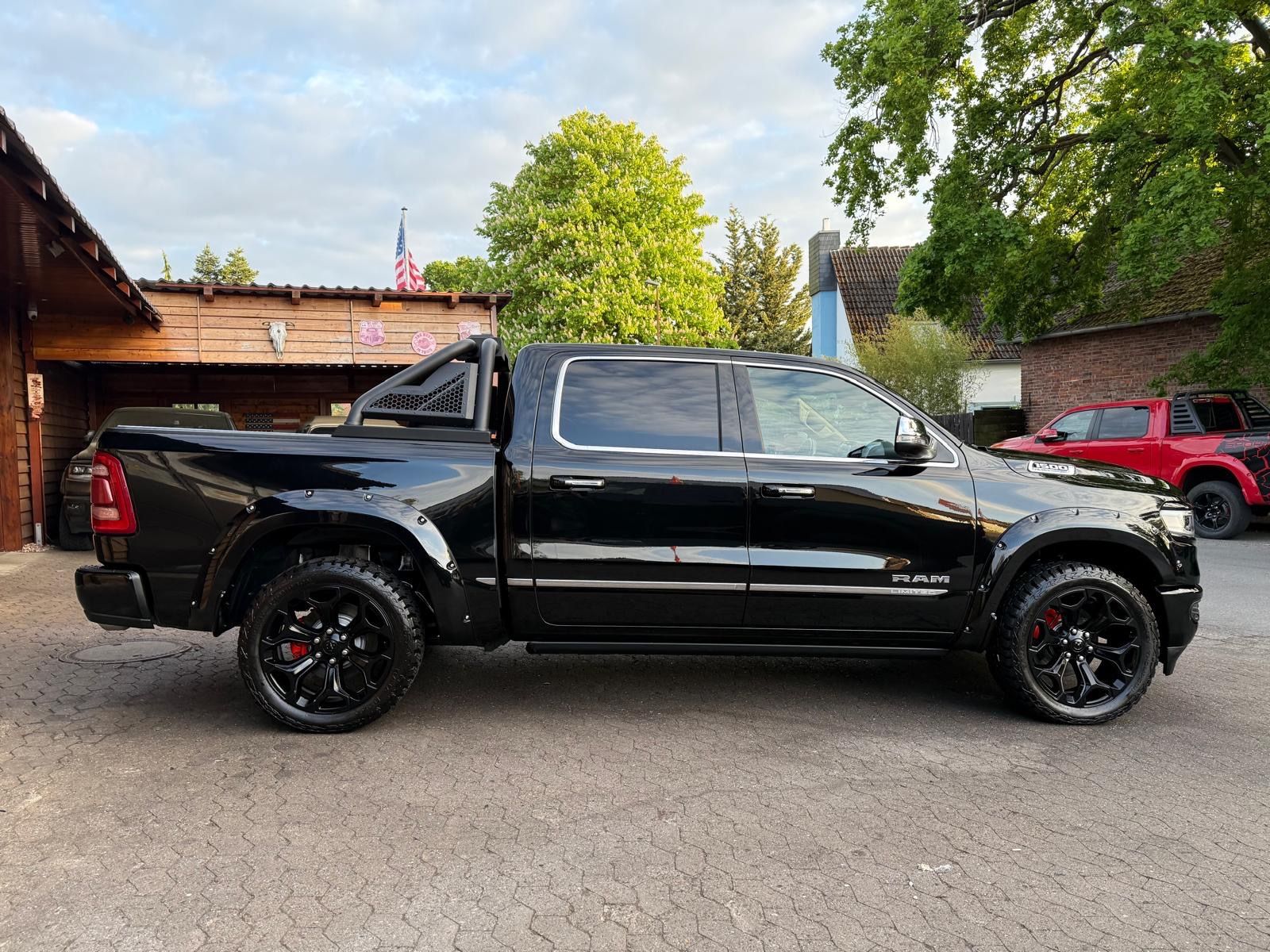 Dodge LIMITED*LUFT*360KAMERA*LPG*OFFROAD*BÜGEL*AHK*NAV