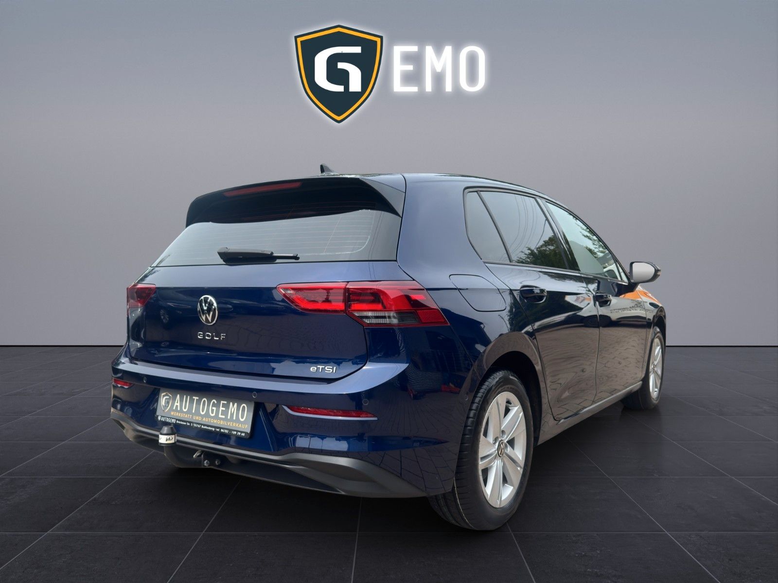 Volkswagen Golf VIII Life eTSI - Samsaru's Car Outlet
