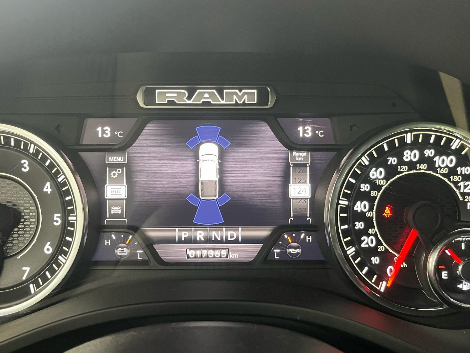 Dodge RAM 5,7l V8 *LARAMIE/12 Zoll Display/LED/AHK/SHZ