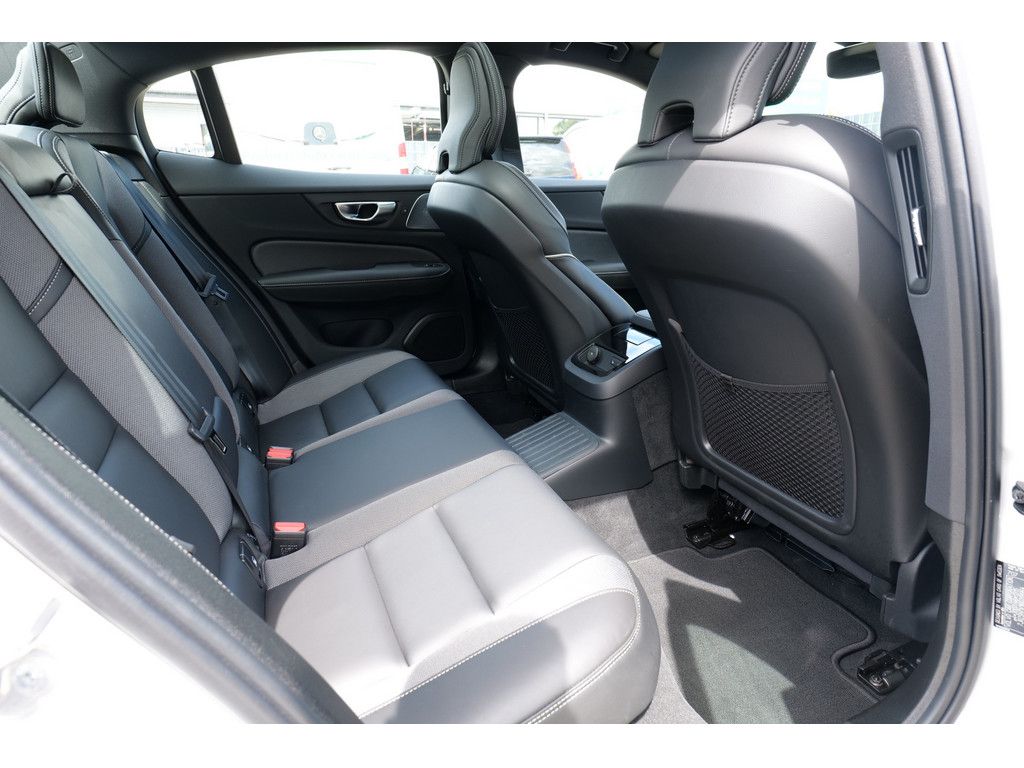 Volvo S60 Lim. T8 AWD Ultimate Dark Recharge Plug-In H