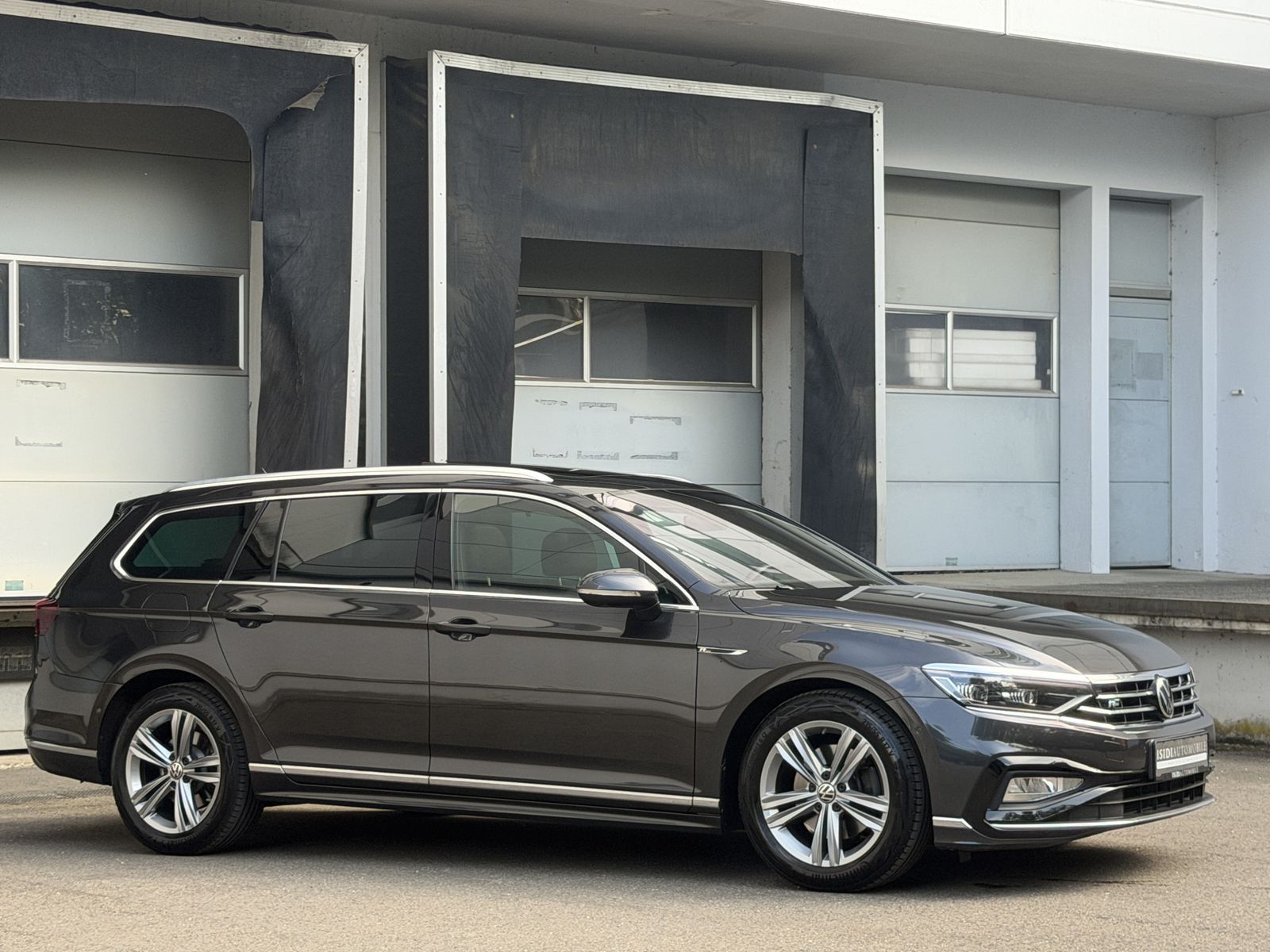 Volkswagen Passat R-Line LED Virtual Pano Massage H&K AHK