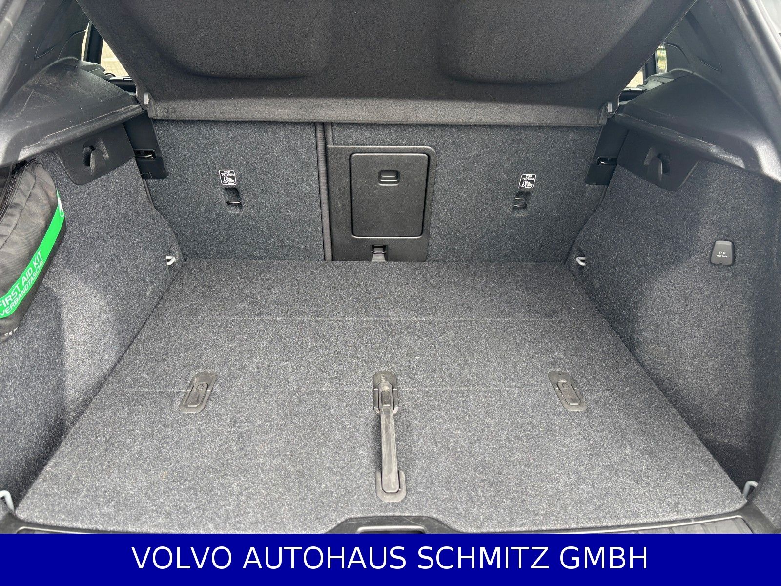 Volvo XC40 B4 Core AHK BLIS ACC Standheizung