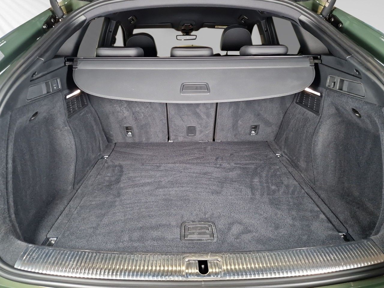 Audi Q5 Sportback 50 TDI quattro S-line - Samsaru's Car Outlet