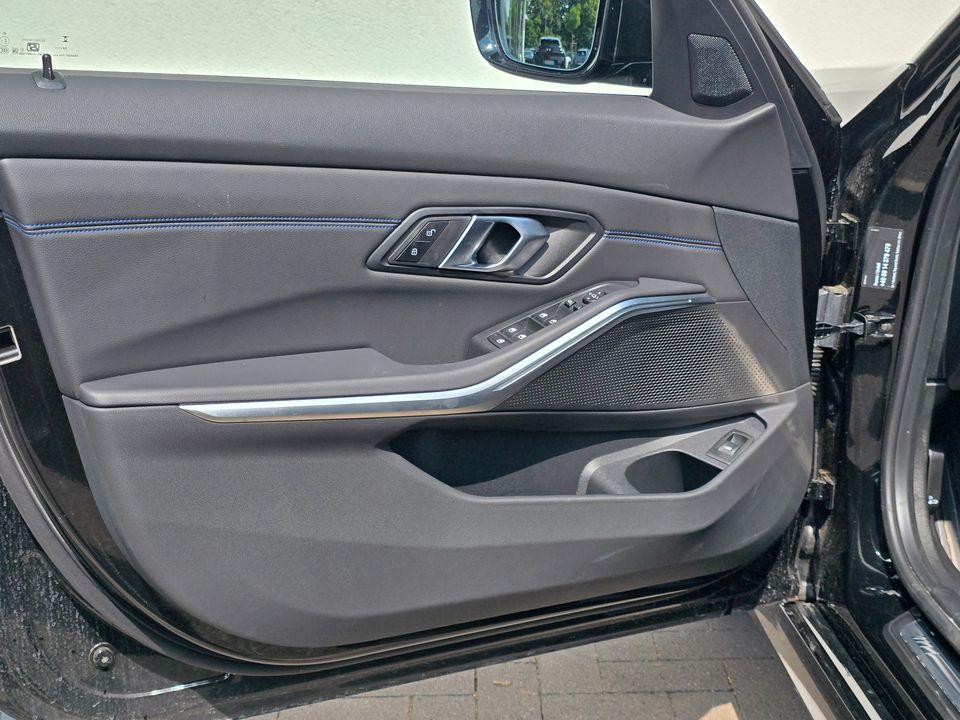 BMW 320d Touring M Sportpaket*AHK*ACC*ab 2,49% eff.*