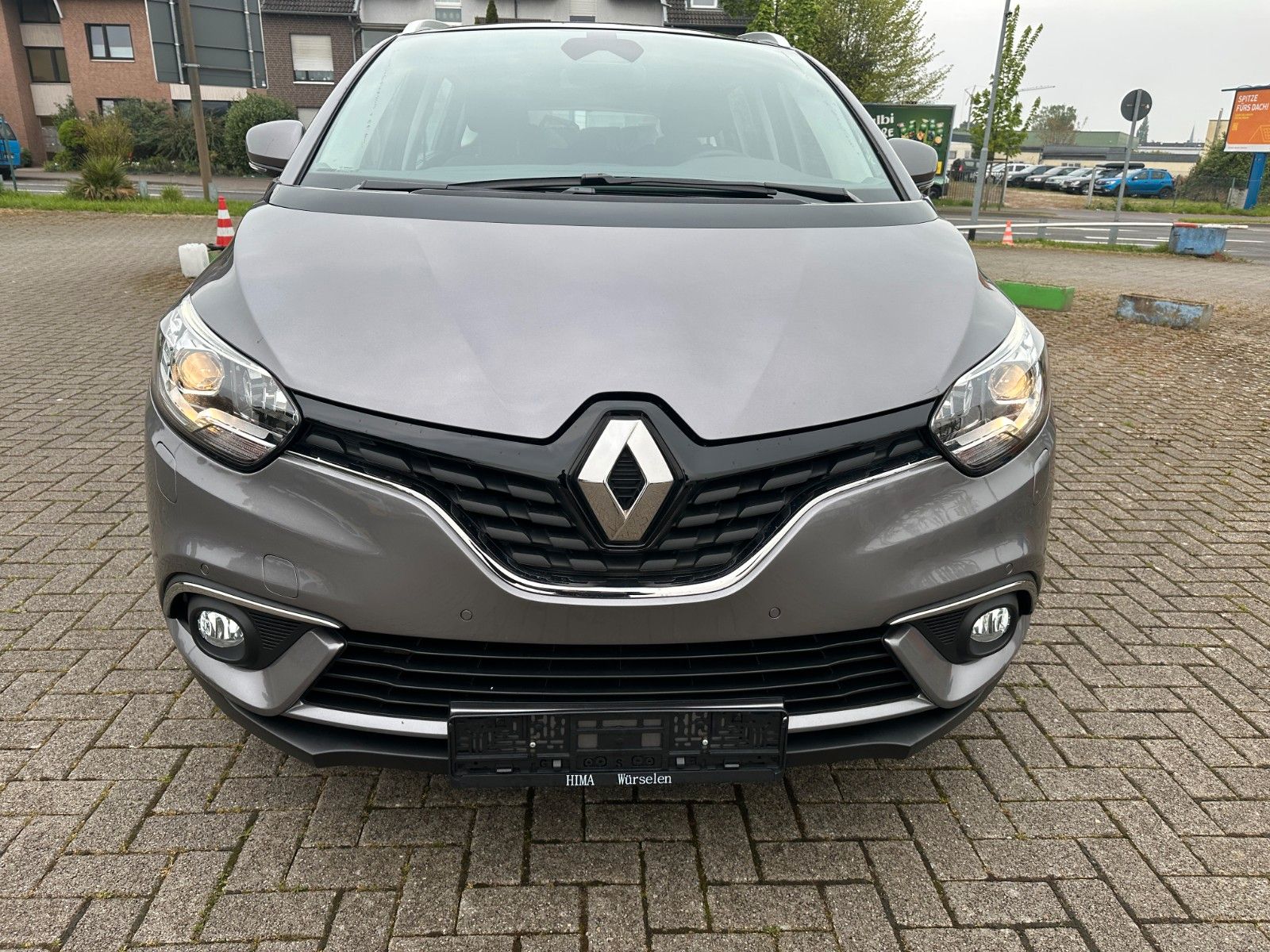 Renault Scenic IV Grand Business Edition - Samsaru's Car Outlet