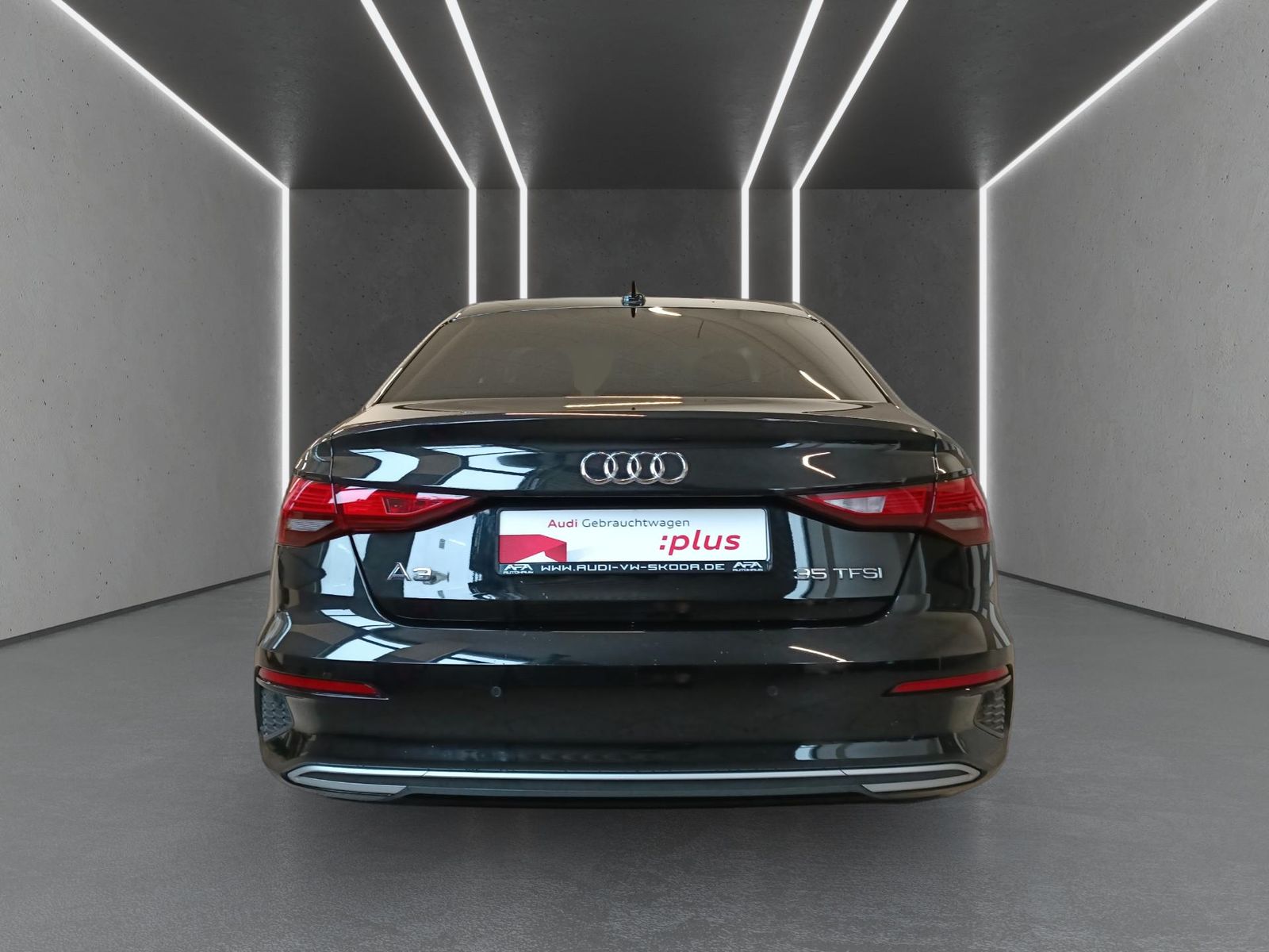 Audi A3 Limousine 35 TFSI Adv. S tronic - Samsaru's Car Outlet